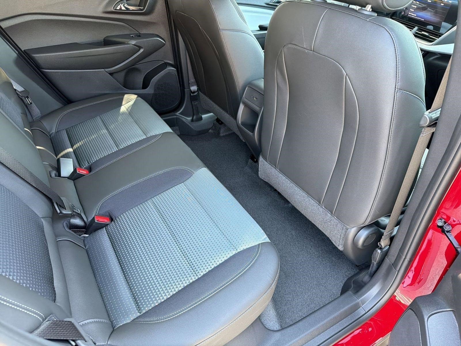 2026 Chevrolet Trax LT - Photo 29