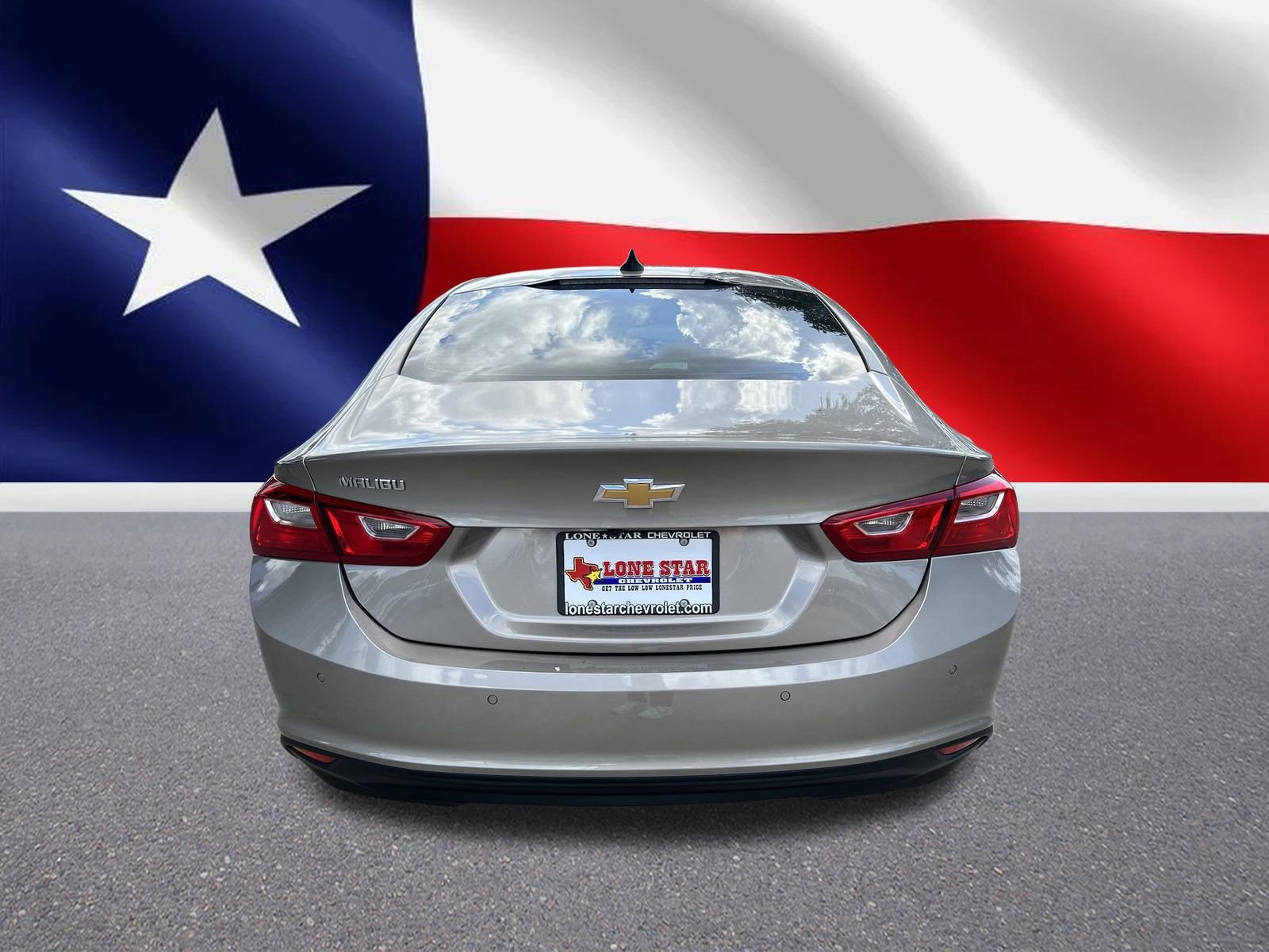 2025 Chevrolet Malibu LS photo 4