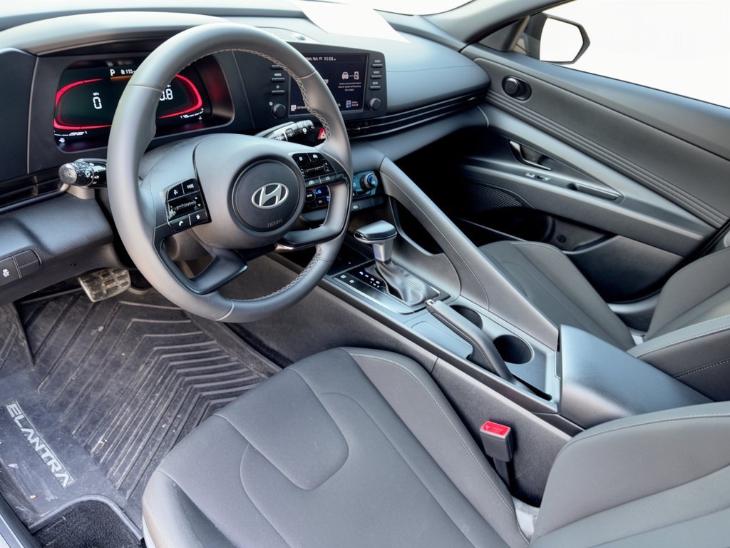 Used 2025 Hyundai Elantra SEL Sport