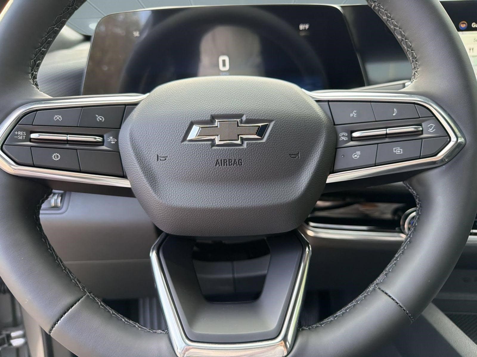 2027 Chevrolet Equinox LT - Photo 11
