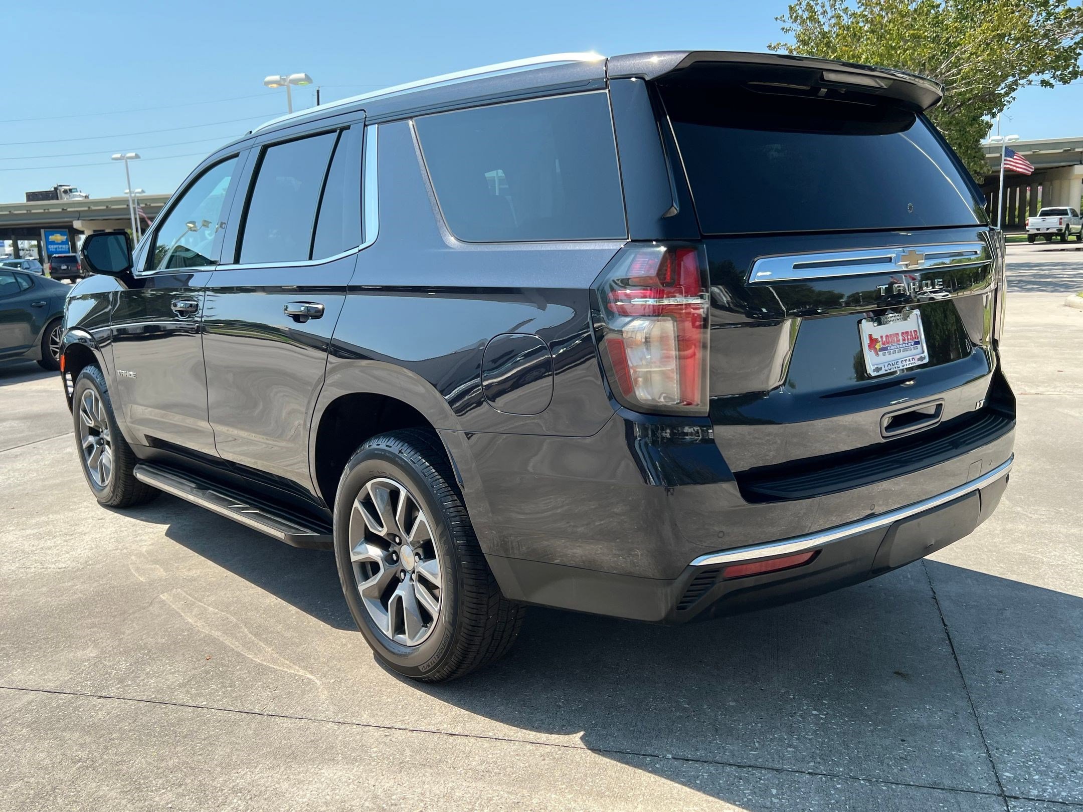 2022 Chevrolet Tahoe LT photo 3