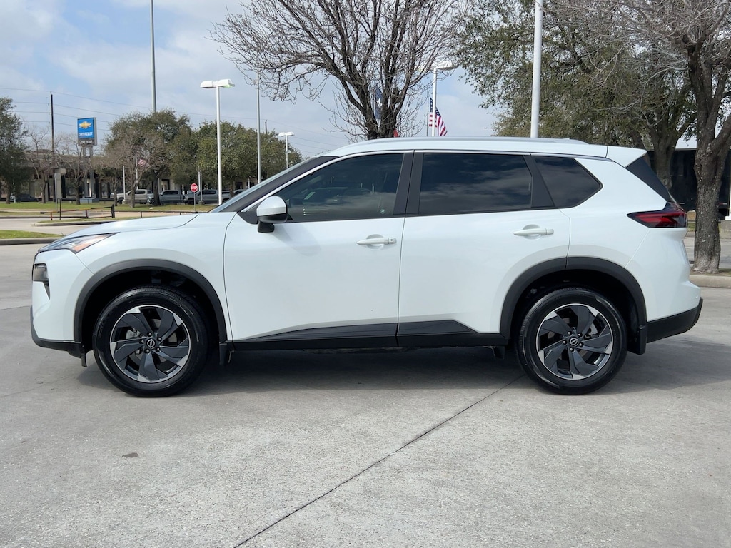 Used 2025 Nissan Rogue SV FWD SUV