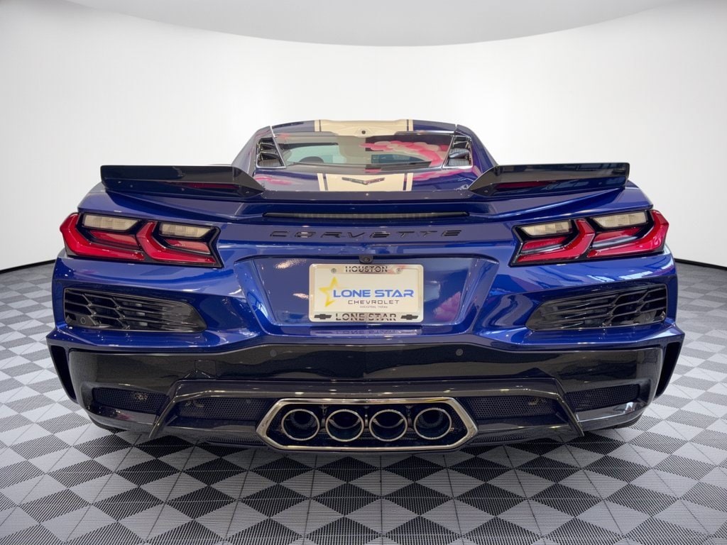 2027 Chevrolet Corvette 2LT - Photo 11