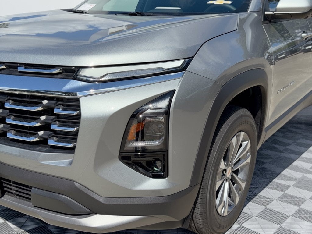 2027 Chevrolet Equinox LT - Photo 12