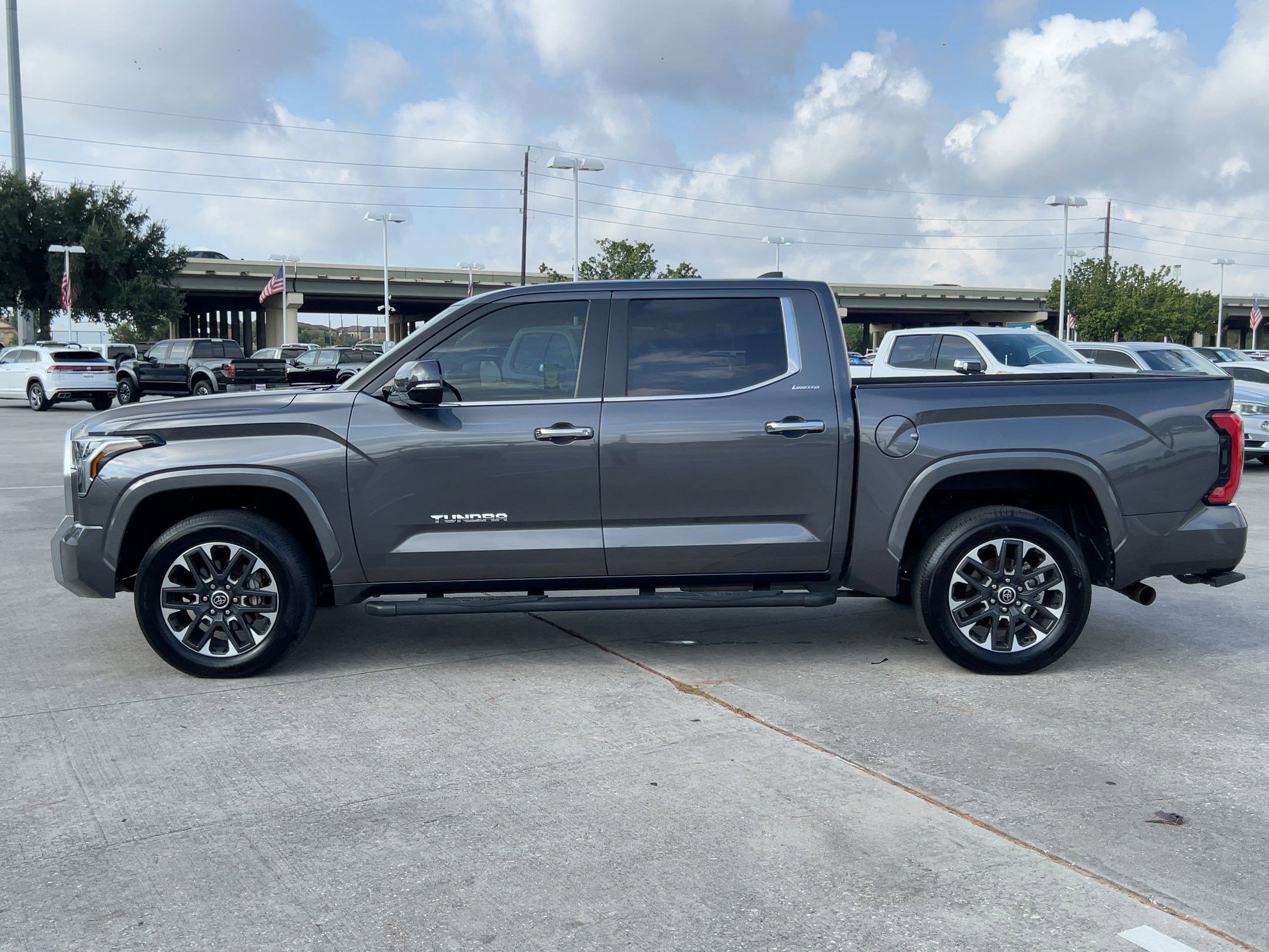 2024 Toyota Tundra Limited photo 2