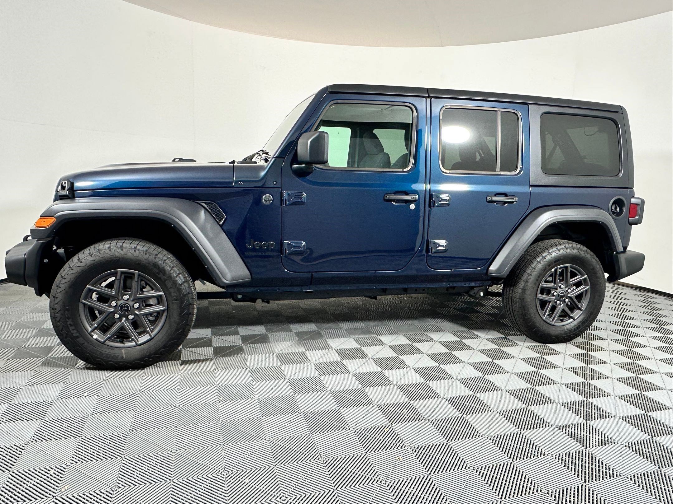 2025 Jeep Wrangler Sport S photo 2