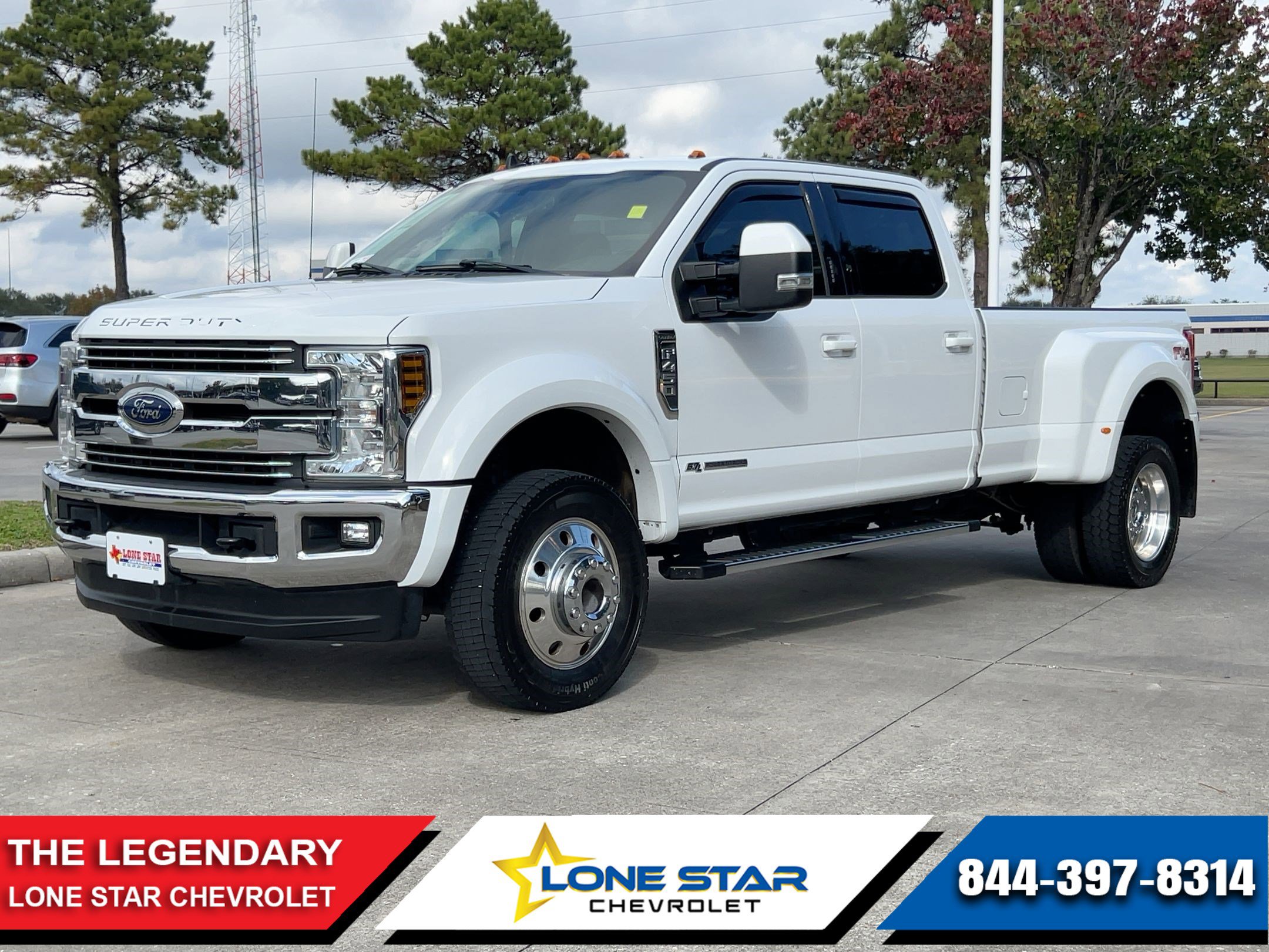 2019 Ford F-450 Super Duty Lariat's photo
