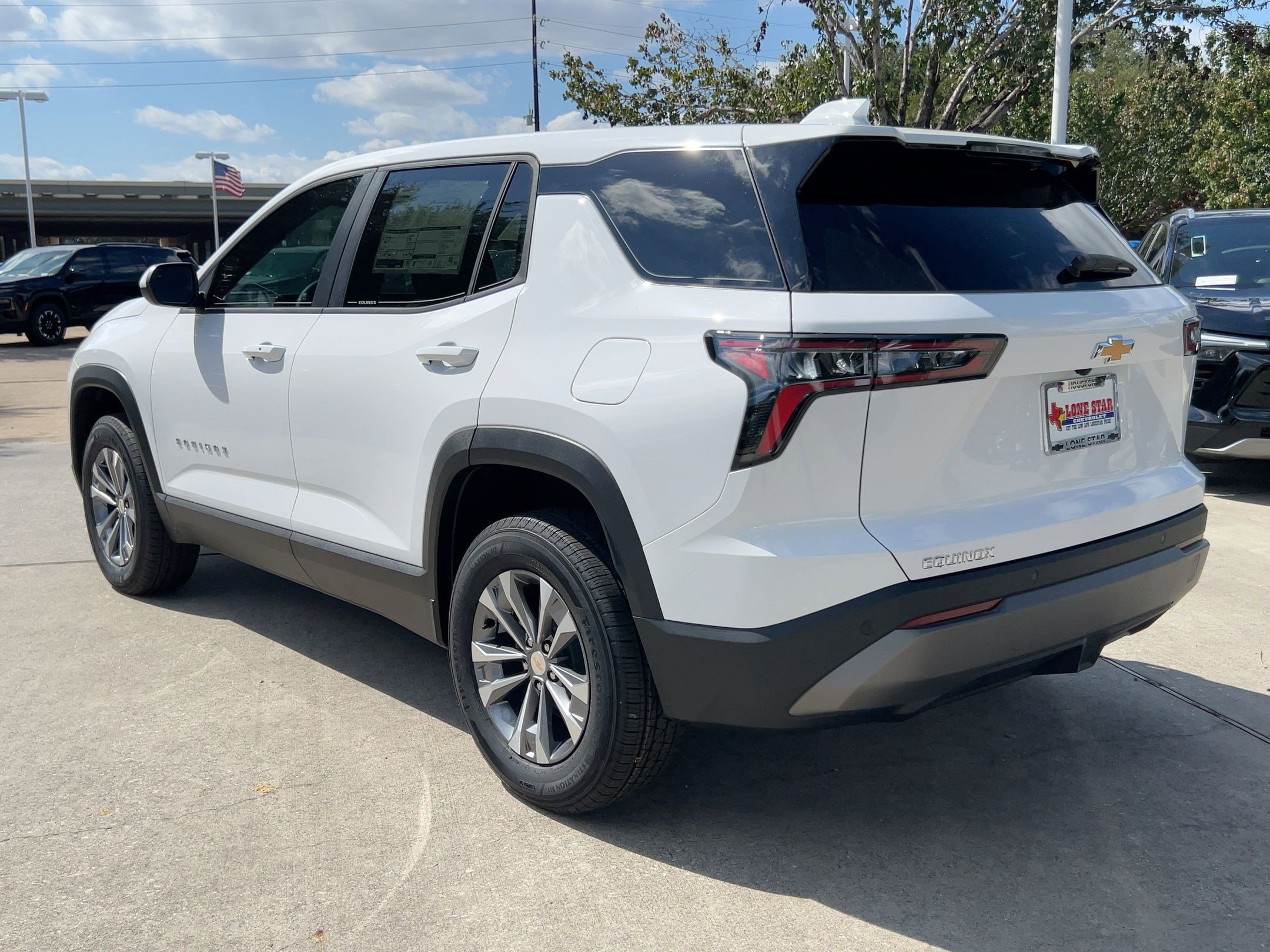 2026 Chevrolet Equinox LT photo 3