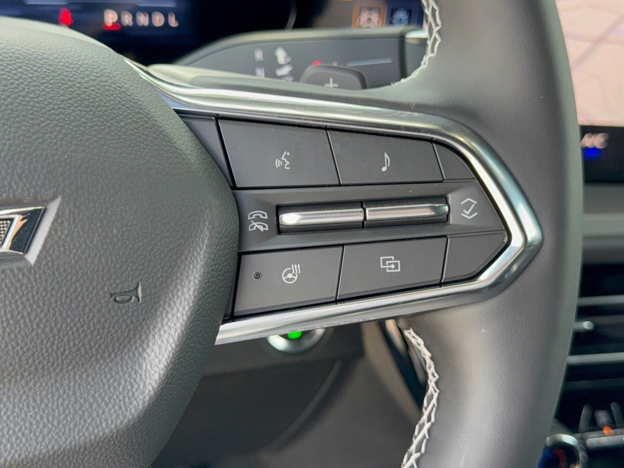 2027 Chevrolet Traverse LT - Photo 19