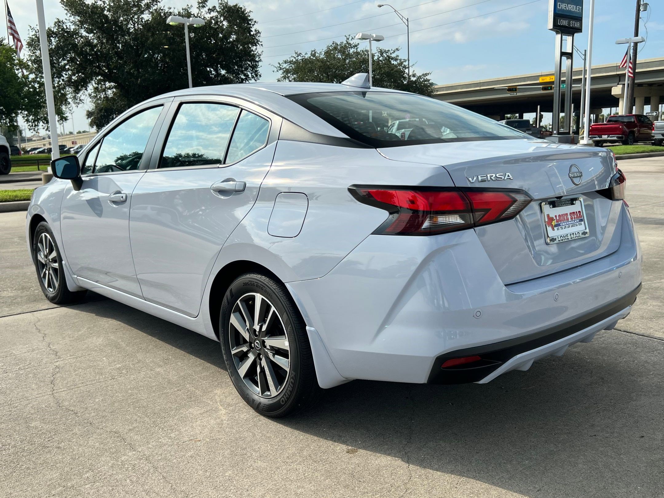 2024 Nissan Versa SV photo 3