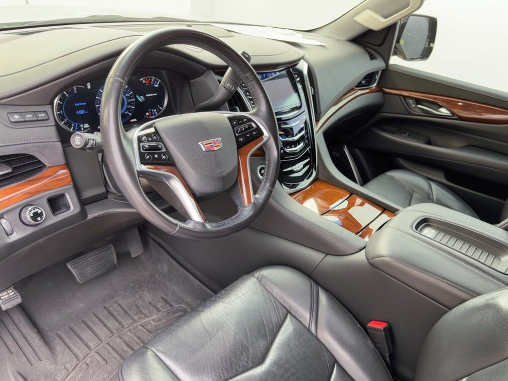Used 2019 CADILLAC Escalade Luxury SUV