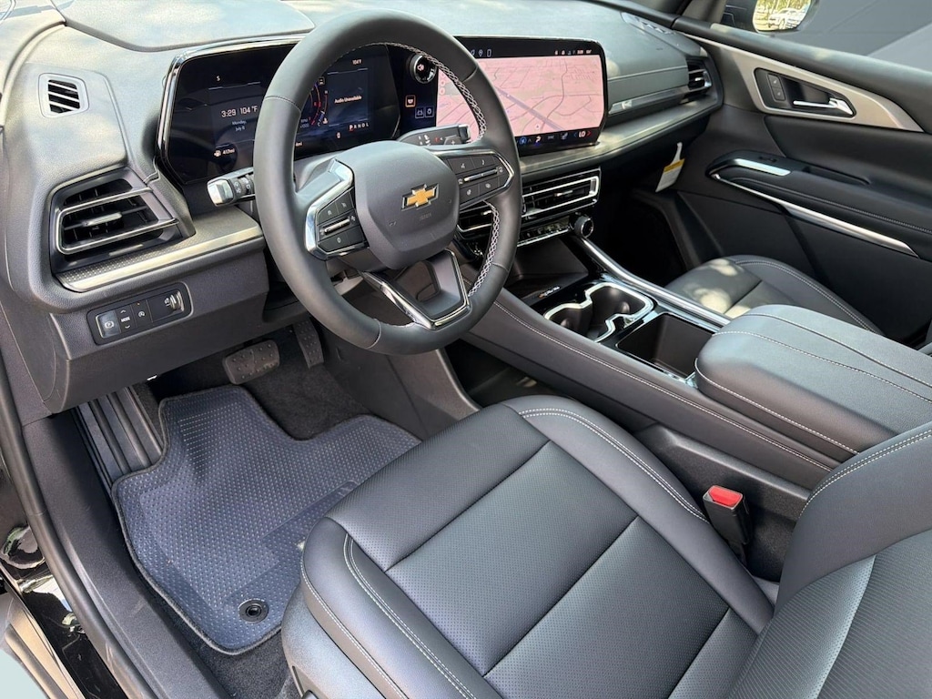 Used 2026 Chevrolet Traverse LT SUV