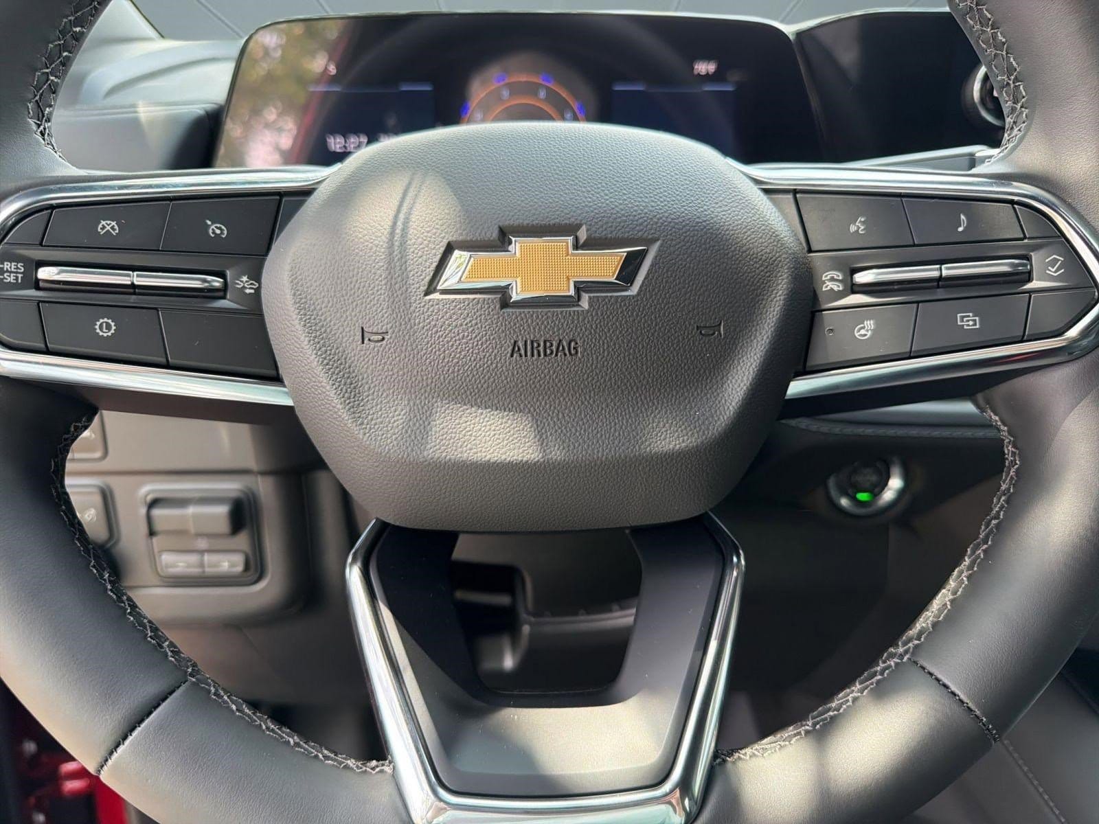 2026 Chevrolet Suburban LT - Photo 18