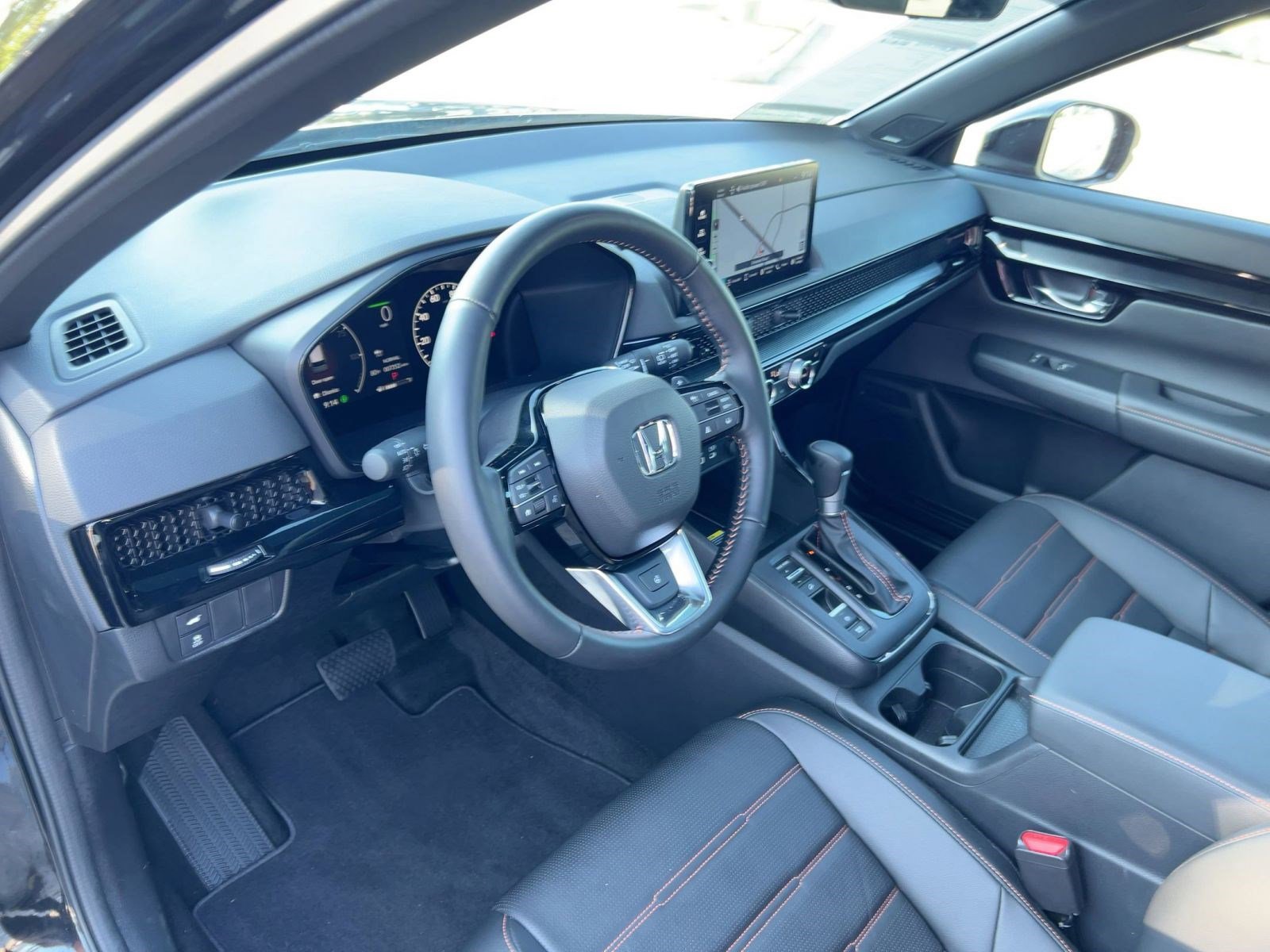 2025 Honda CR-V Hybrid Sport Touring photo 2