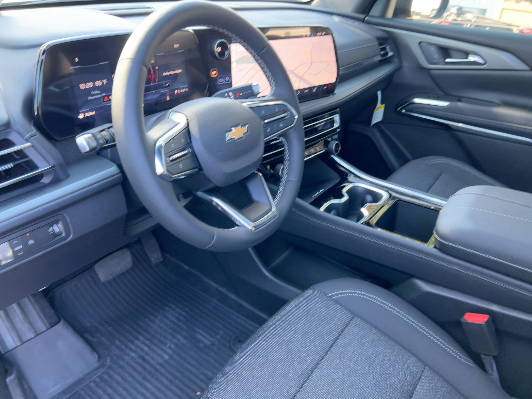 2026 Chevrolet Traverse photo 4