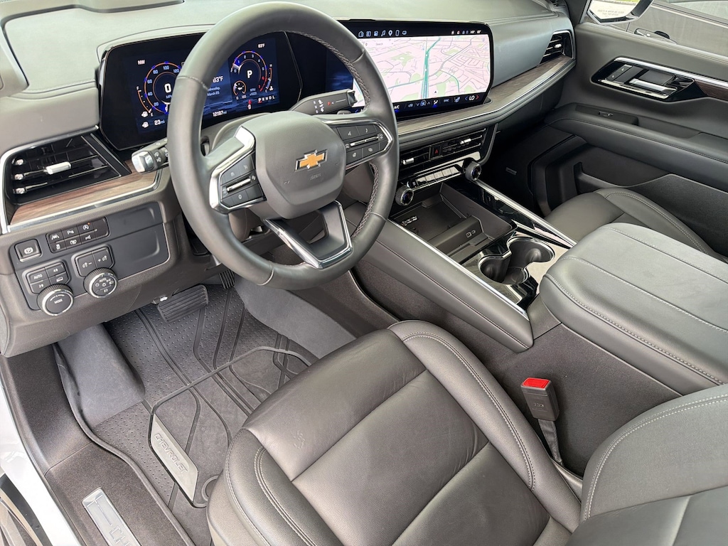 Used 2025 Chevrolet Suburban LT SUV