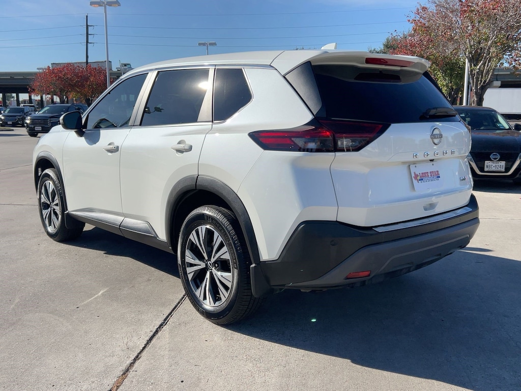 Used 2022 Nissan Rogue SV
