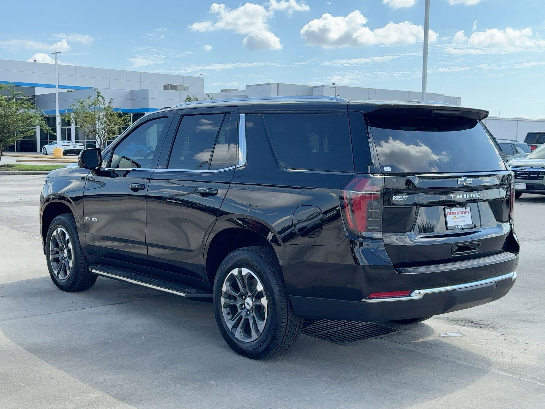 2026 Chevrolet Tahoe LS photo 2