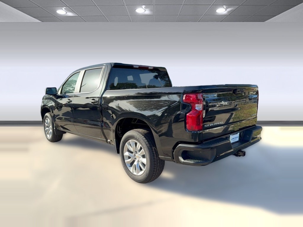New 2026 Chevrolet Silverado 1500 Custom Truck