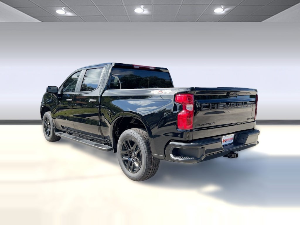 New 2026 Chevrolet Silverado 1500 Custom Truck