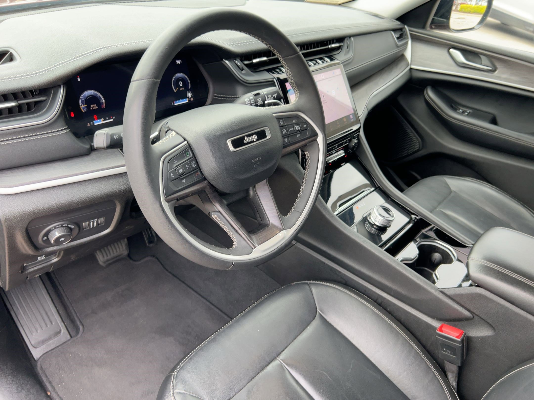 2023 Jeep Grand Cherokee Limited photo 4