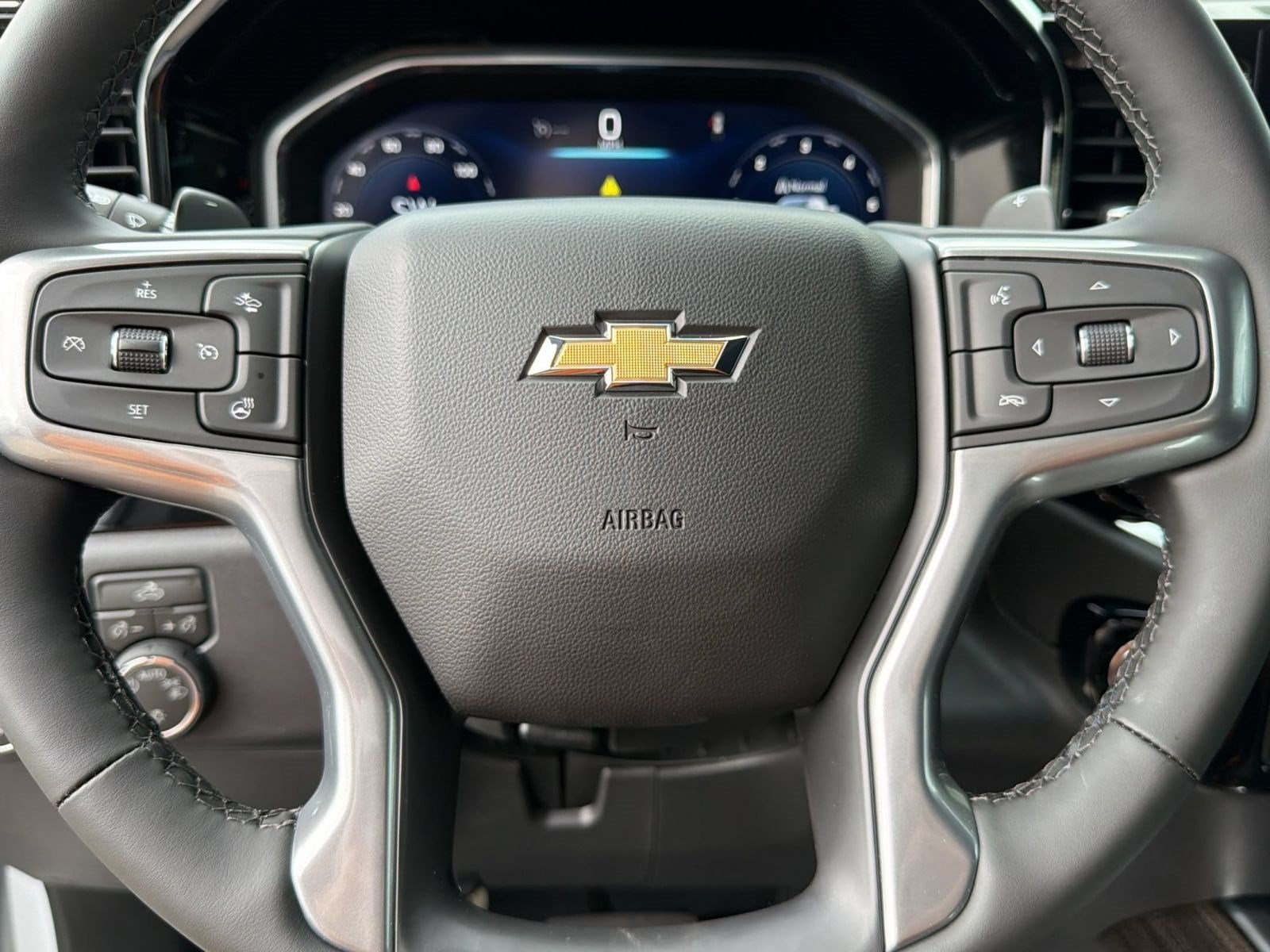 2026 Chevrolet Silverado 1500 LT - Photo 10