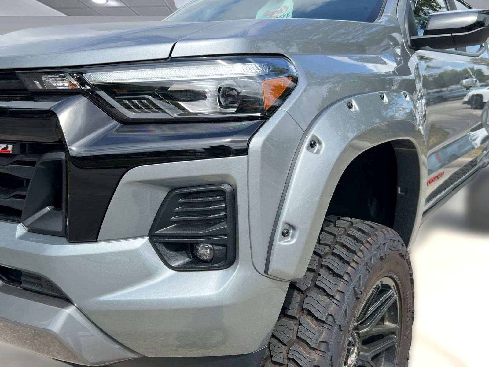 2025 Chevrolet Colorado Z71 - Photo 10