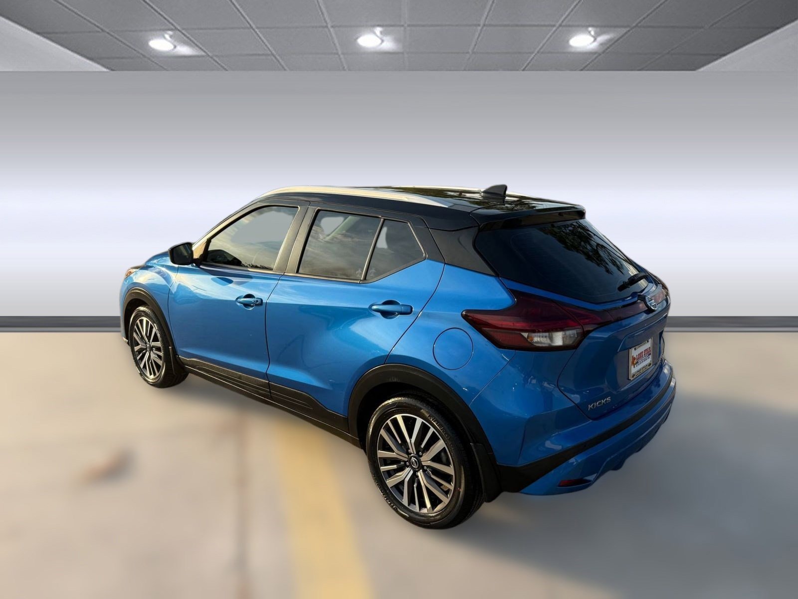 2021 Nissan Kicks SV photo 3