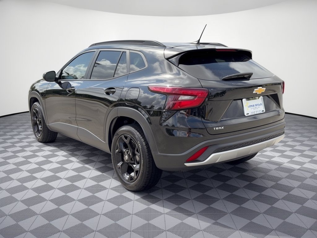 Used 2024 Chevrolet Trax LT SUV