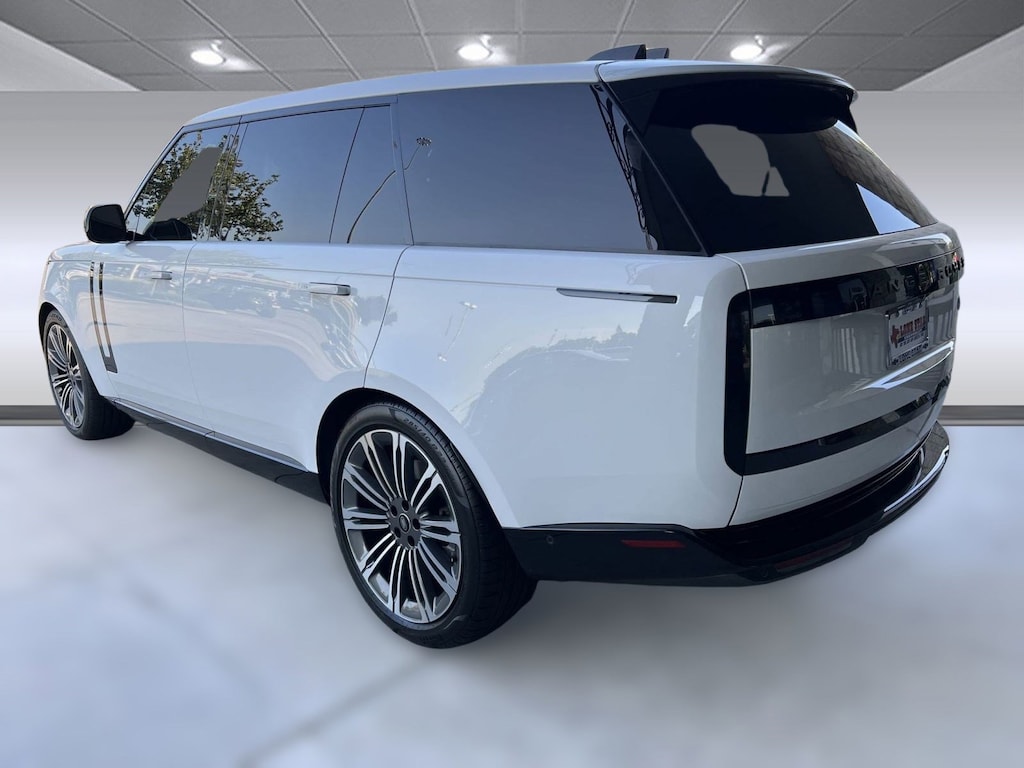 Used 2023 Land Rover Range Rover SE