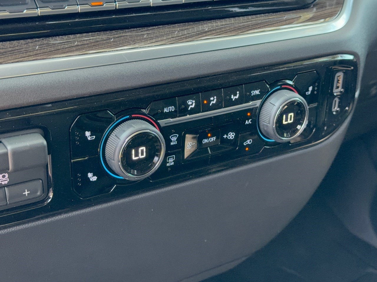 2026 Chevrolet Silverado 1500 RST - Photo 22