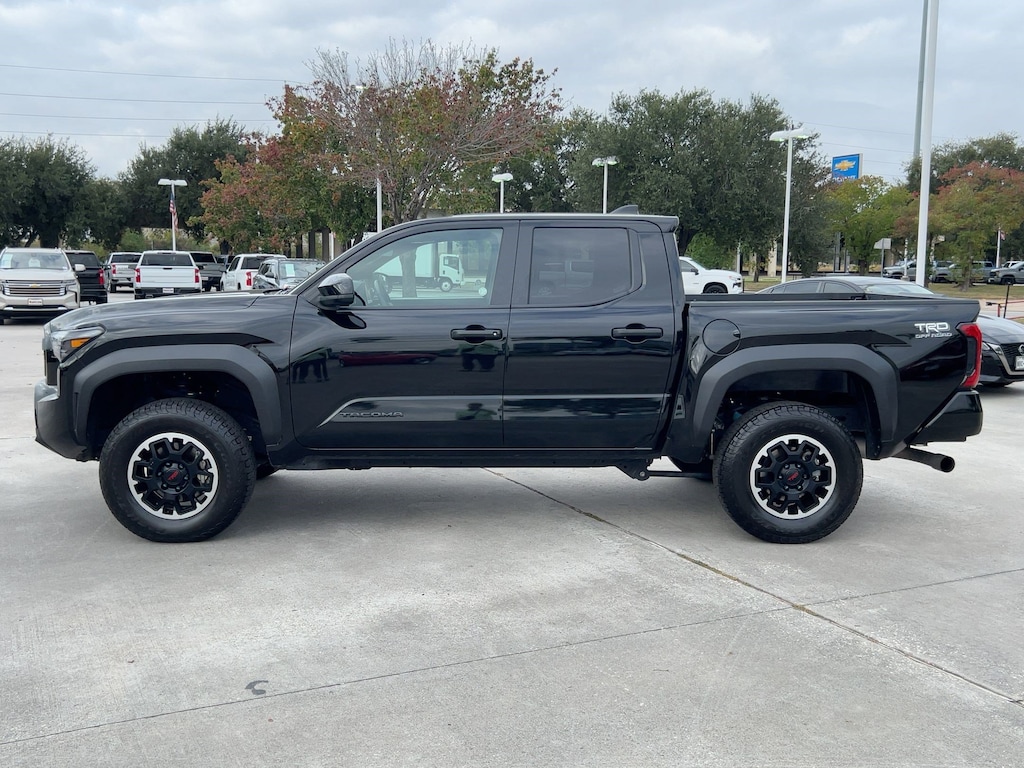 Used 2024 Toyota Tacoma 4WD SR5