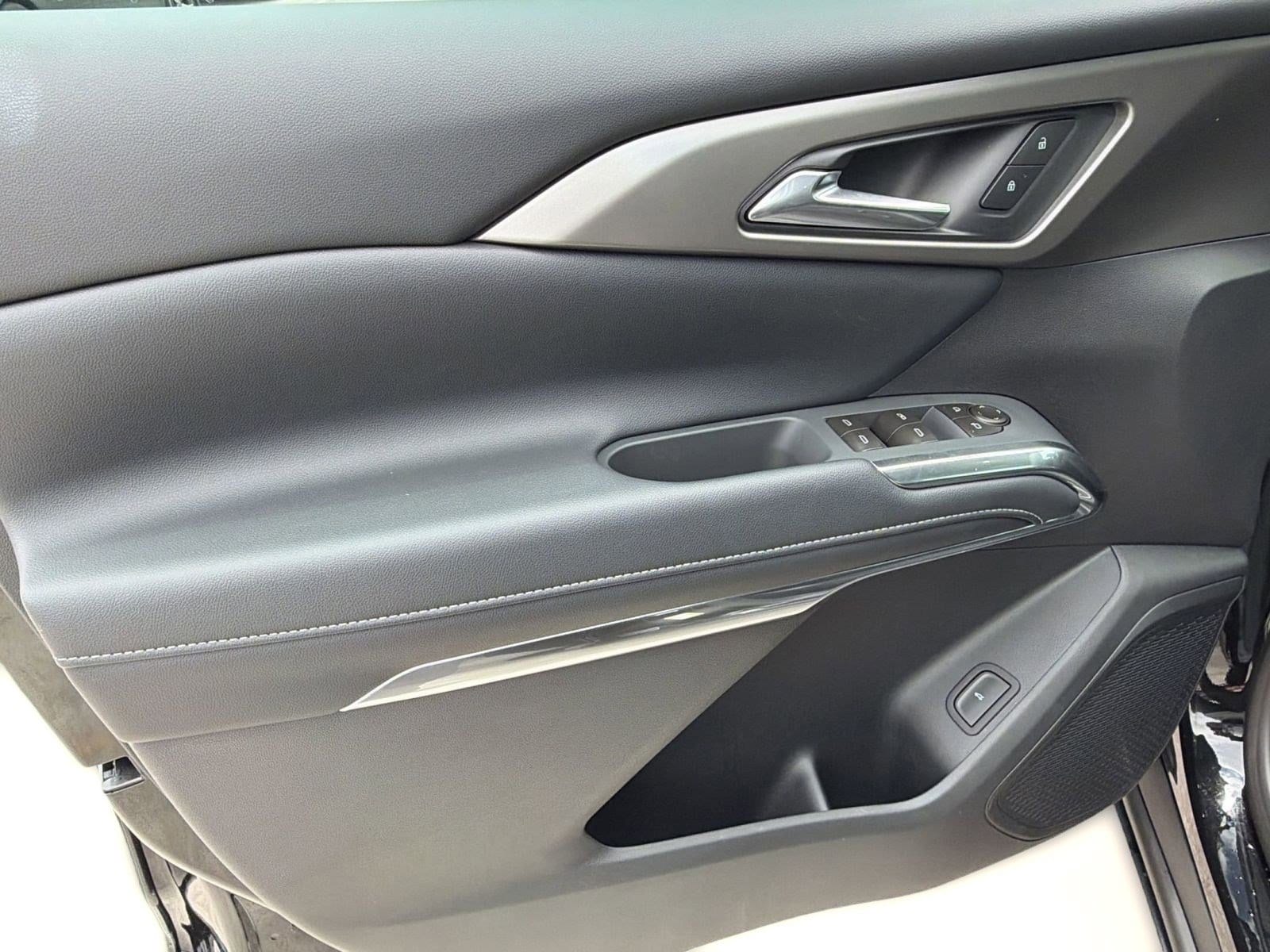 2026 Chevrolet Traverse LT - Photo 13
