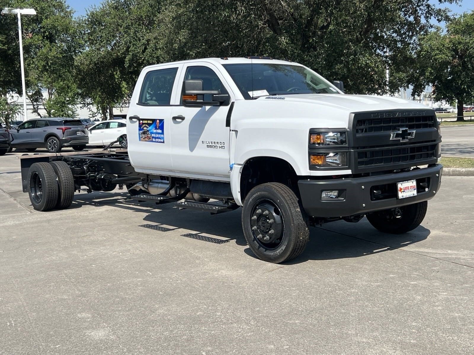 2024 Chevrolet Silverado 5500HD Work Truck photo 2
