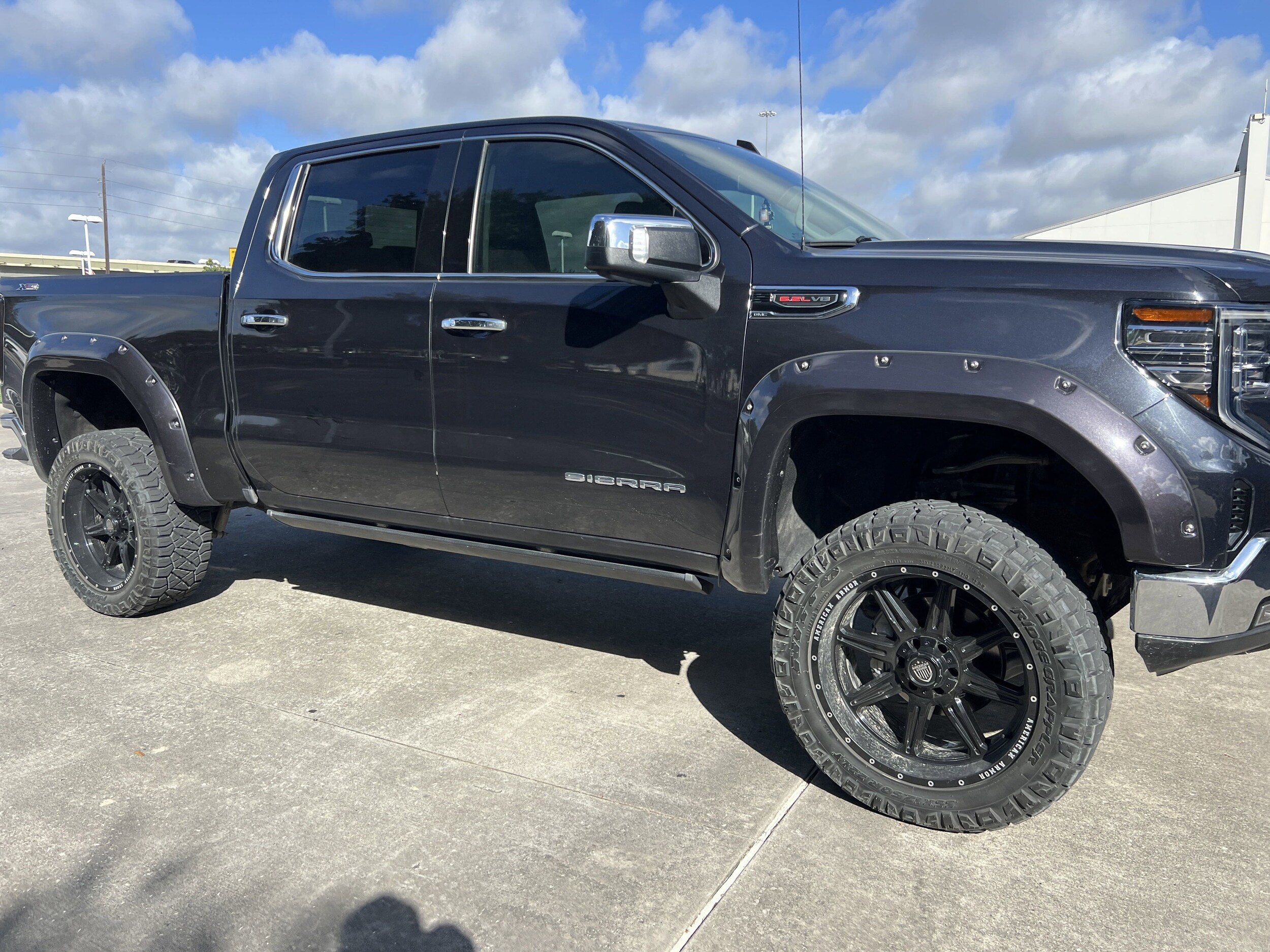 2023 Gmc Sierra 1500 SLT photo 3