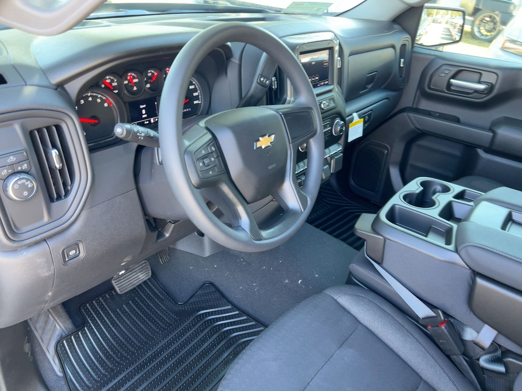 New 2026 Chevrolet Silverado 1500 Custom Truck