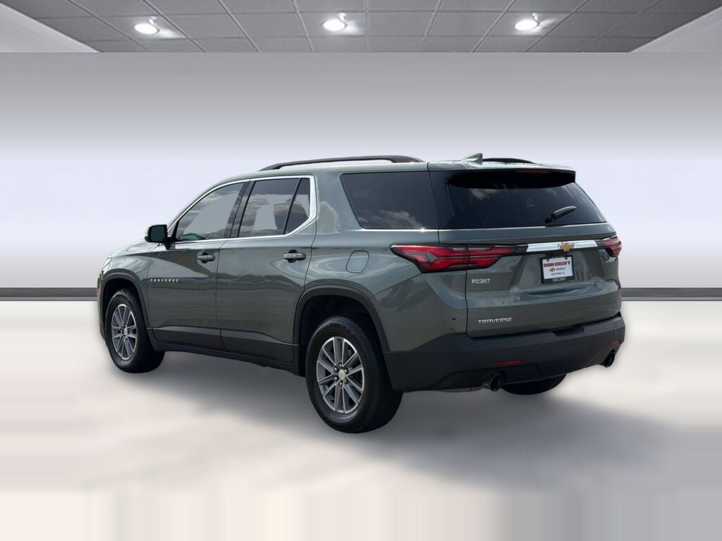 Used 2022 Chevrolet Traverse LT Cloth SUV