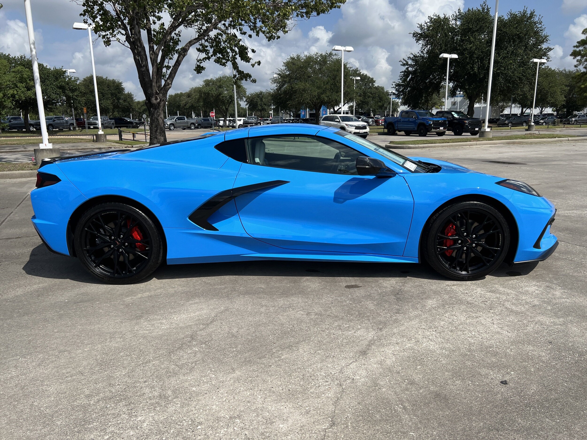 2024 Chevrolet Corvette Stingray 1LT photo 2