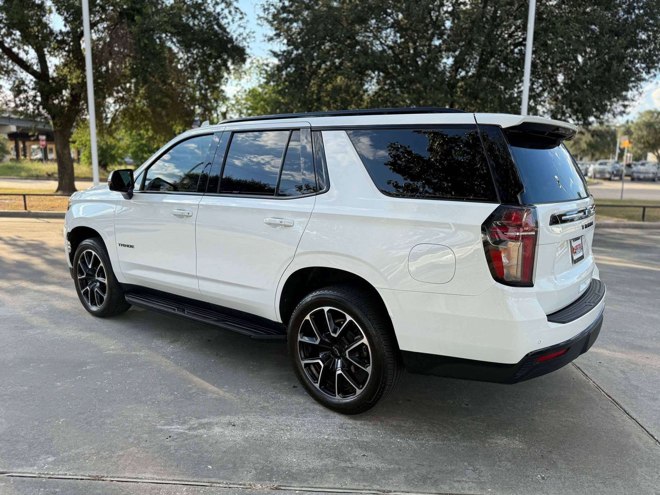 2023 Chevrolet Tahoe RST photo 3