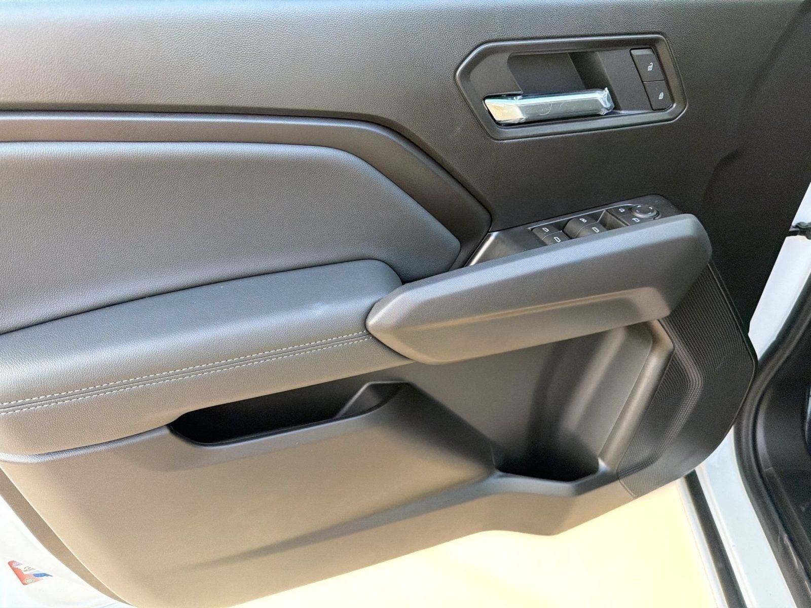 2026 Chevrolet Colorado LT - Photo 14