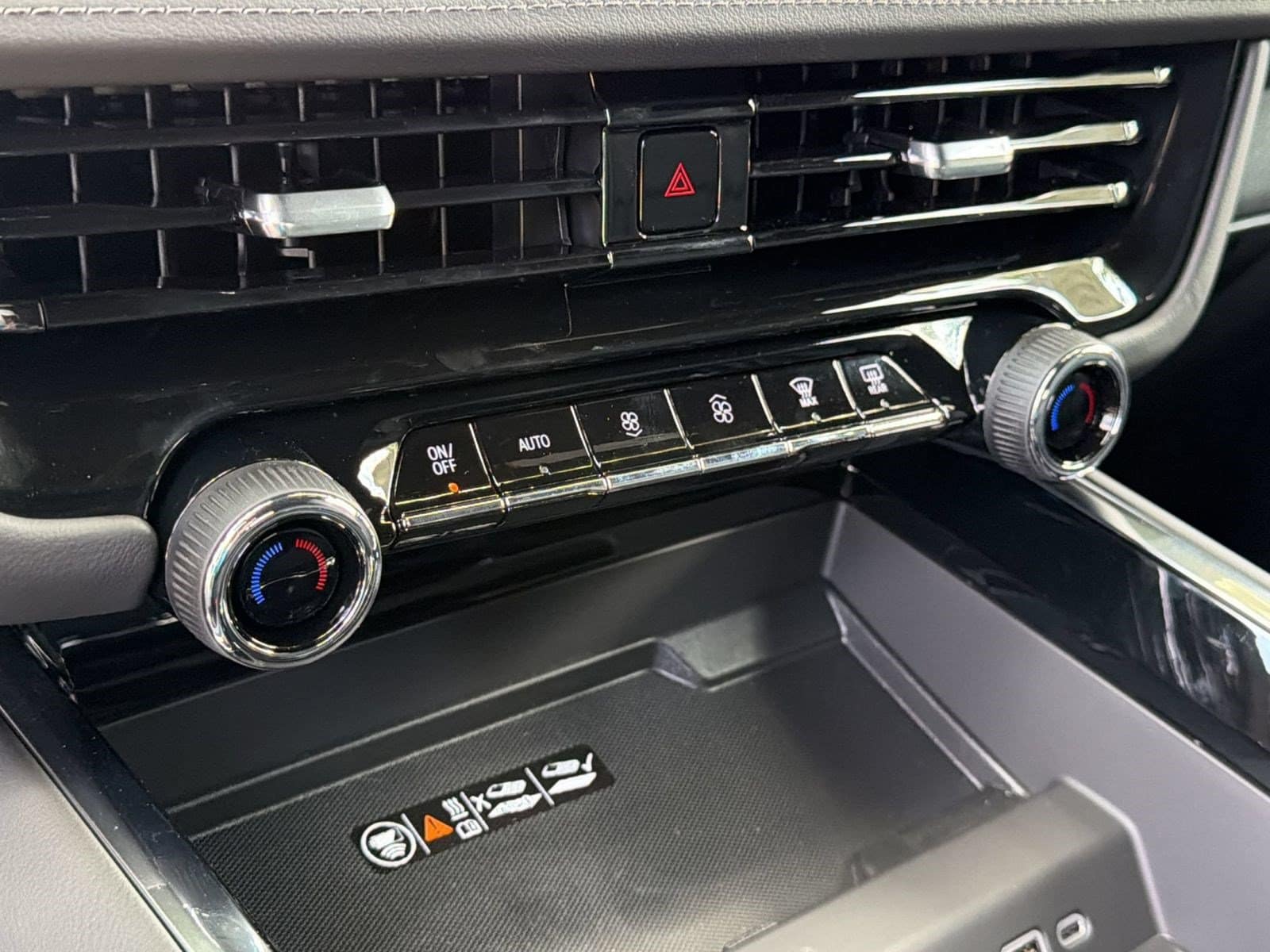2026 Chevrolet Tahoe LT - Photo 17