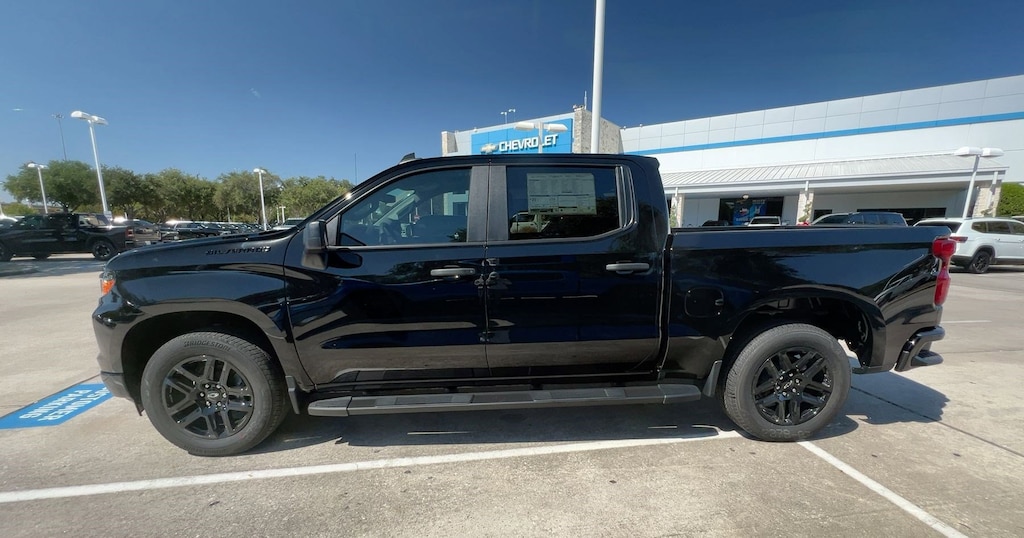 New 2026 Chevrolet Silverado 1500 Custom Truck