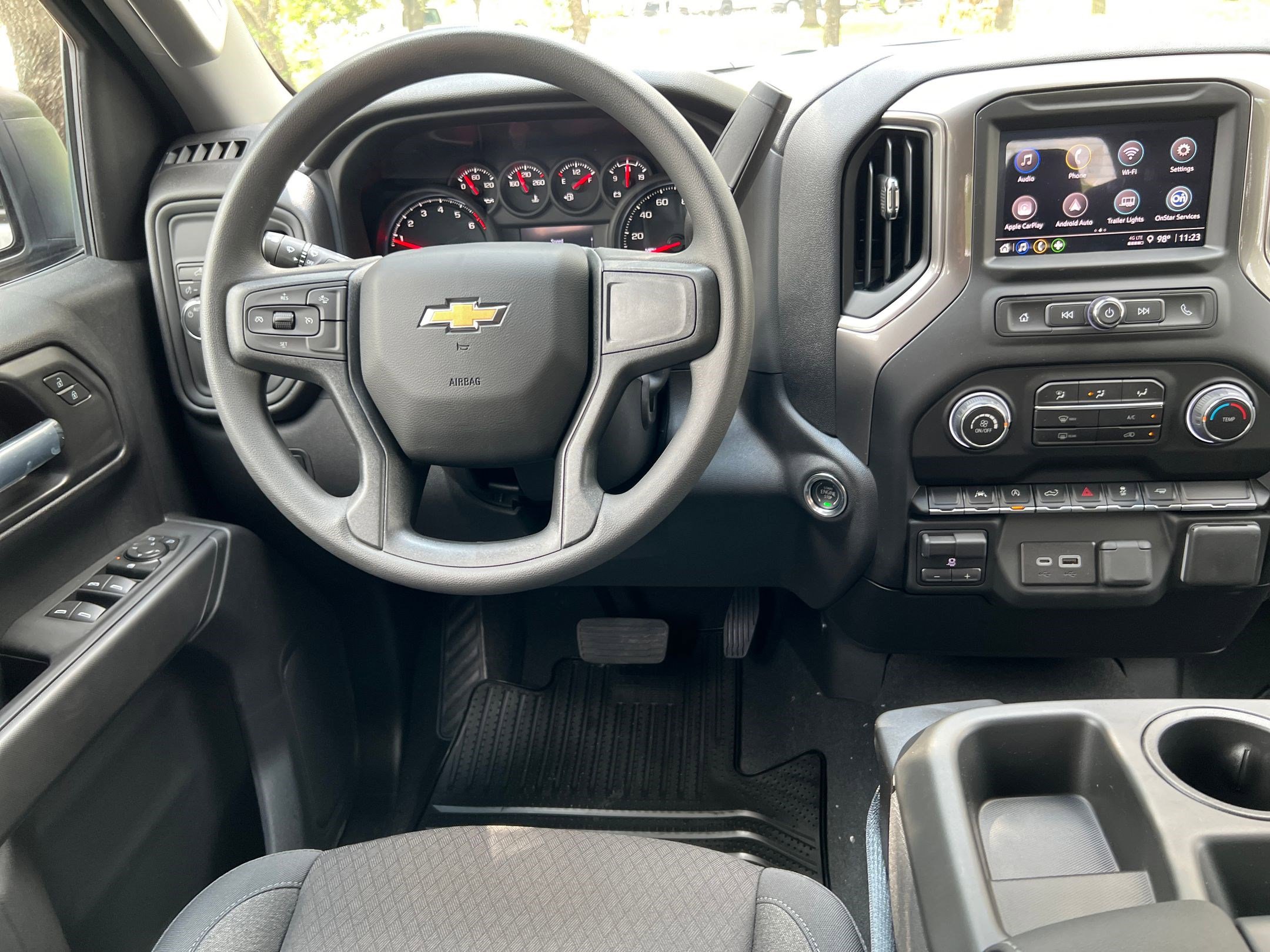 2026 Chevrolet Silverado 1500 Custom photo 3