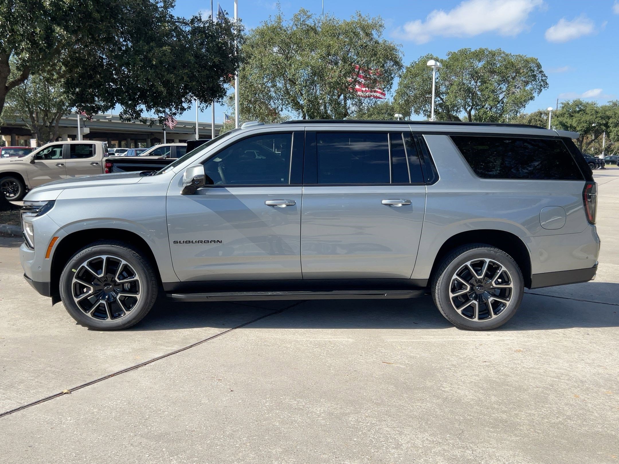 2026 Chevrolet Suburban RST photo 2