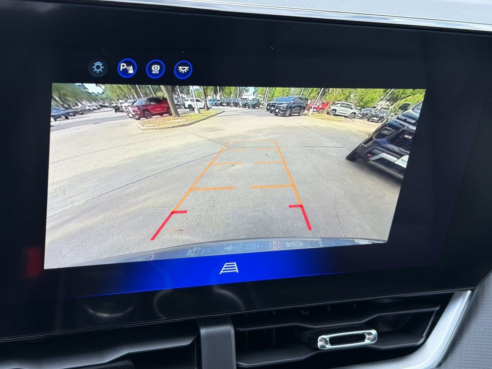 2027 Chevrolet Equinox LT - Photo 20