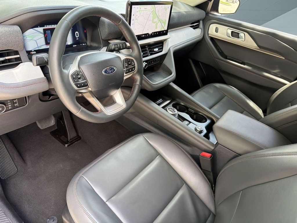 Used 2025 Ford Explorer Active SUV