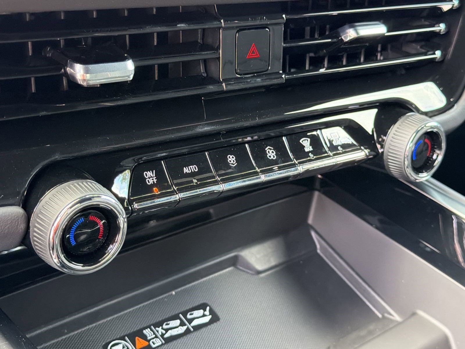 2026 Chevrolet Tahoe Premier - Photo 18