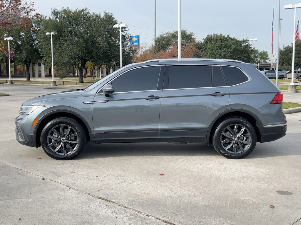 Used 2023 Volkswagen Tiguan SE