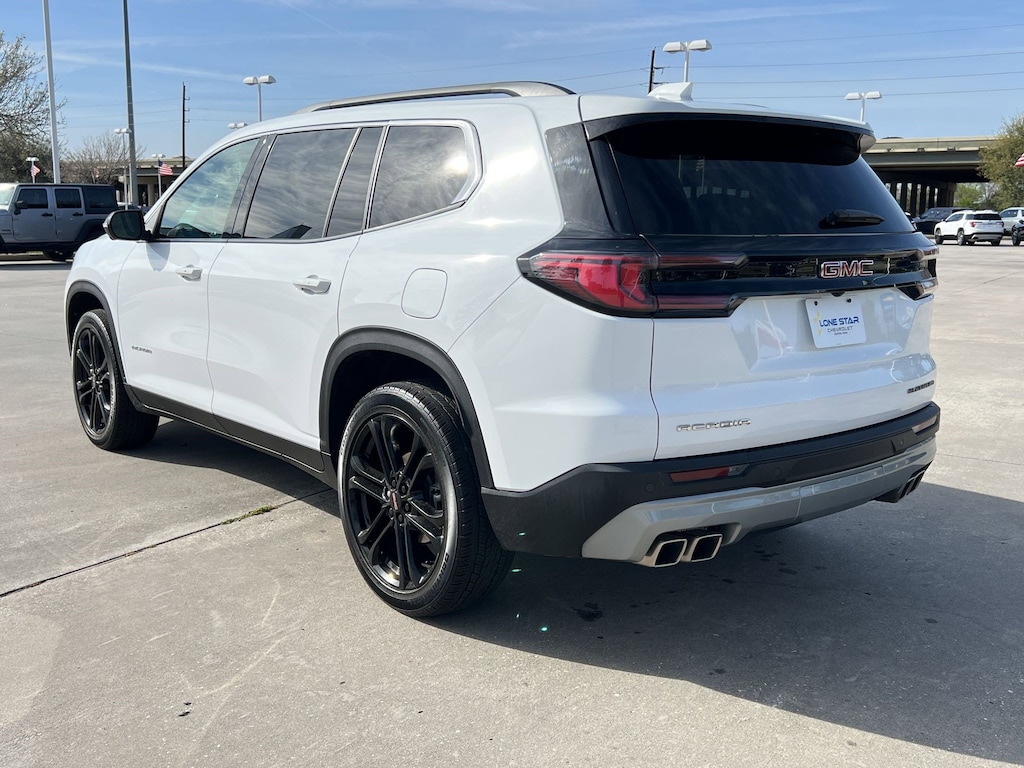 Used 2024 GMC Acadia Elevation SUV