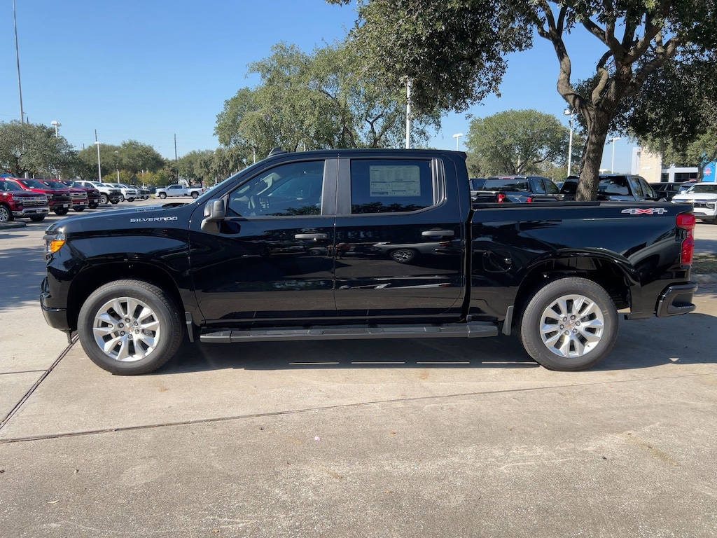 New 2026 Chevrolet Silverado 1500 Custom Truck